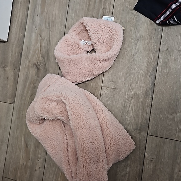 Nwt Infinity scarf and matching head WRAP - Picture 4 of 5